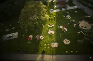 (进击的赵云手游)进击的赵云无限元宝版作为一款深受玩家喜爱的游戏，其独特的游戏设定和丰富的玩法吸引了大量玩家。本文将从多个角度对这款游戏进行分析介绍，并提出相关问题，同时附上常见问答和参考文献。