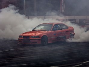 (驭剑还是御剑厉害)驭剑与御剑，探寻古风武侠世界的神秘技艺